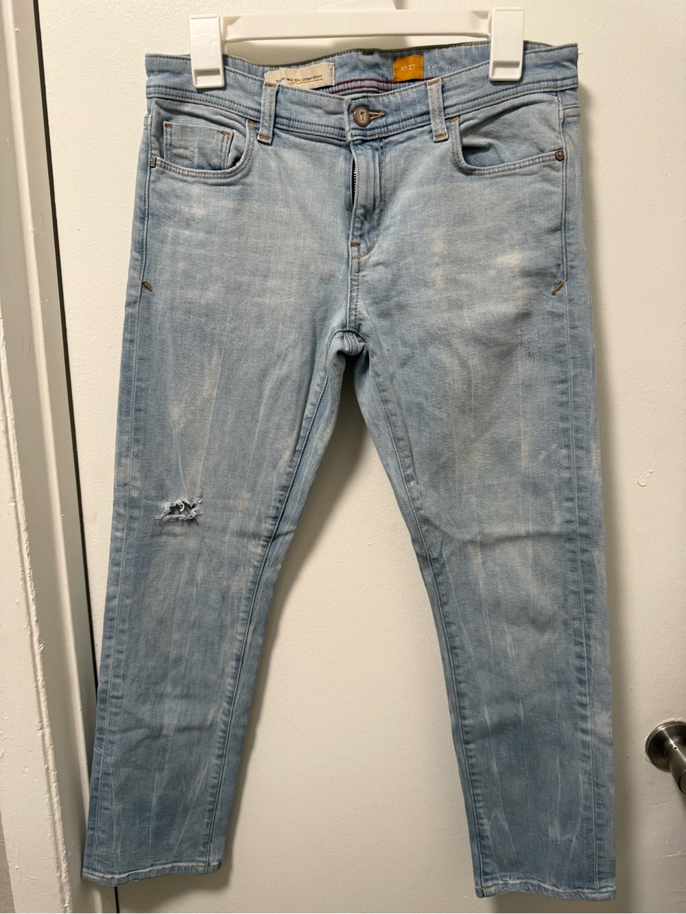 Pilcro and the Letterpress Anthropologie Jeans 27 Light Wash Distressed